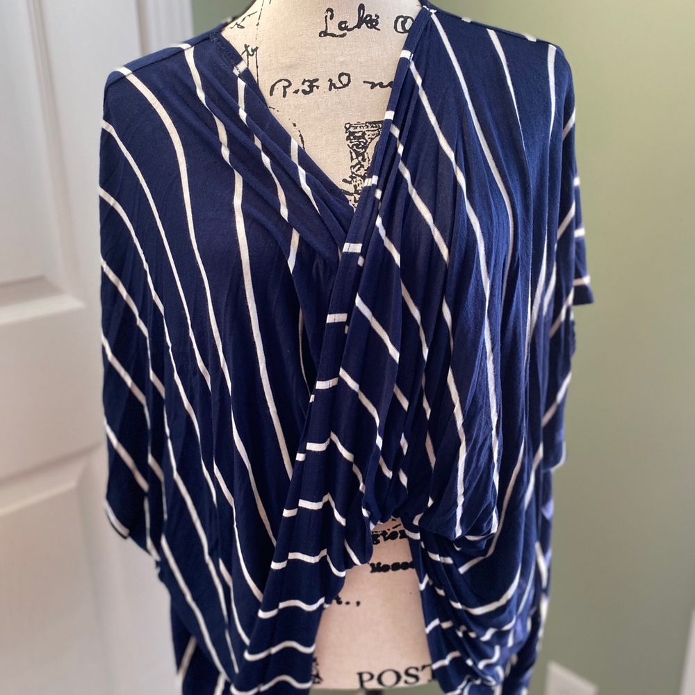 Entro poncho style blouse - Picture 1 of 3